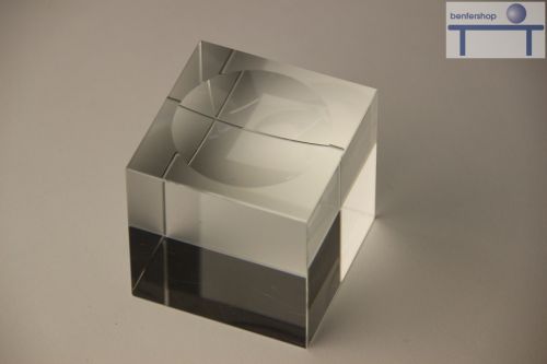 Glassockel als Quader - 50 mm mit Mulde