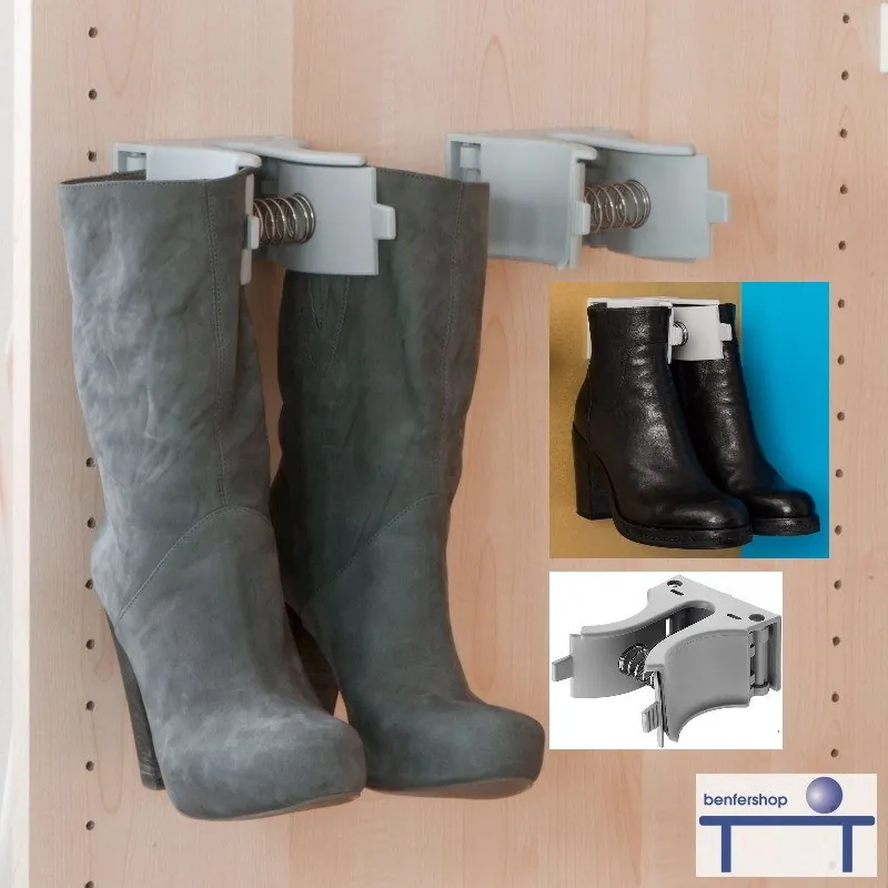 Stiefel- und Stiefelettenhalterung für die platzsparende Aufbewahrung in einem Schrank.