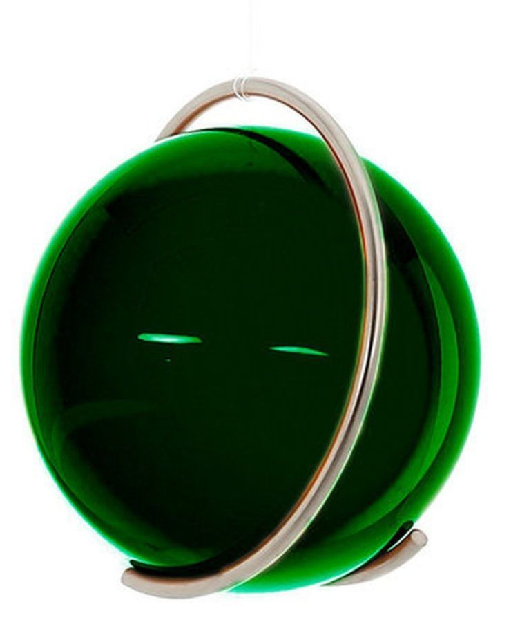 Glaskugel grün mit der Aufhänung aus Edelstahl.