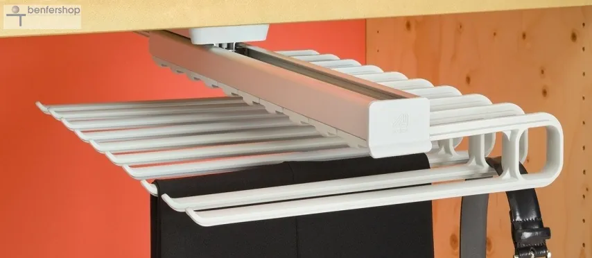 Hosenhalterung mit 10 Kleiderbügeln und Ösen für Gürtel oder Halstücher - ausziehbar. Bedienseite rechts.