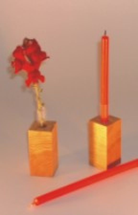 Holzquader für die Aufnahme einer Kerze oder Blume