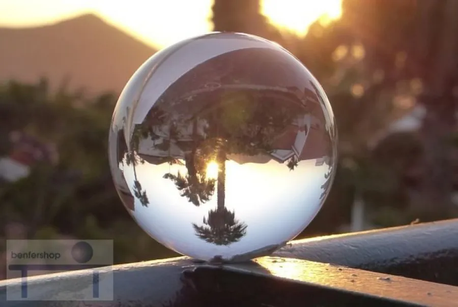 lensball-Aufnahme in der Abenddämmerung