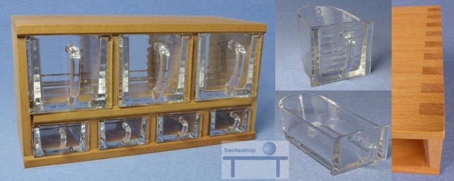 Schüttenregal mit sieben Glasschubladen