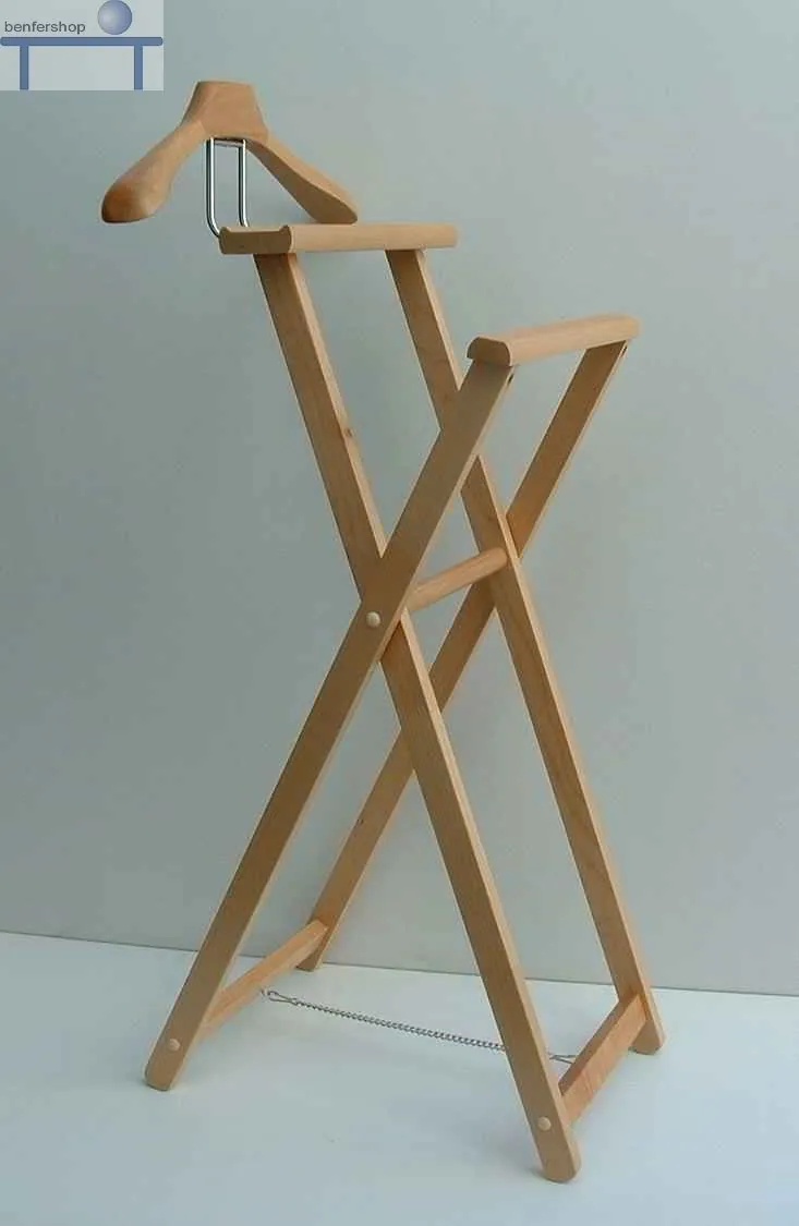 Kleiderständer aus Buche, natur lackiert, Funktion klappbar.